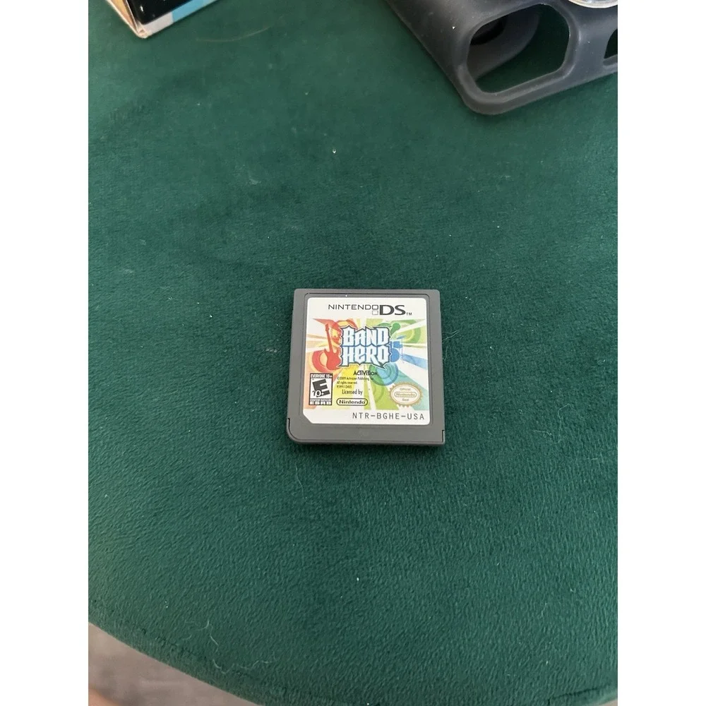 Band Hero - Nintendo DS, 2009 CIB Complete - Damage On Outside Of Box